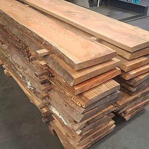 Pakke med 43 stk Høvlet Lærk, høvlet på 2 sider Kalmarplanker 50x200x400x1800 mm (Restparti) (Sælges kun som pakke)